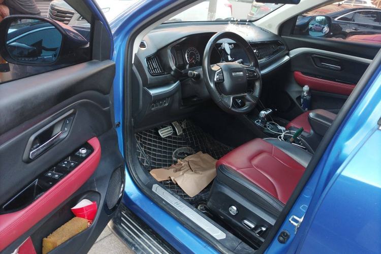 Used Haval H2s 2017 Red-Label 1.5T Dual-Clutch Luxury Model Driver Seat