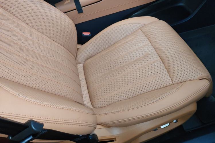 Used ONVO L60 2024 60 kWh Rear-Drive Version