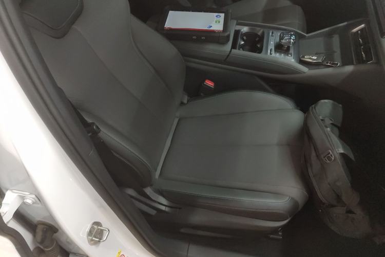 Used BYD Qin L 2025 DM-i Smart Drive 120KM Leading Model Right Front Seat