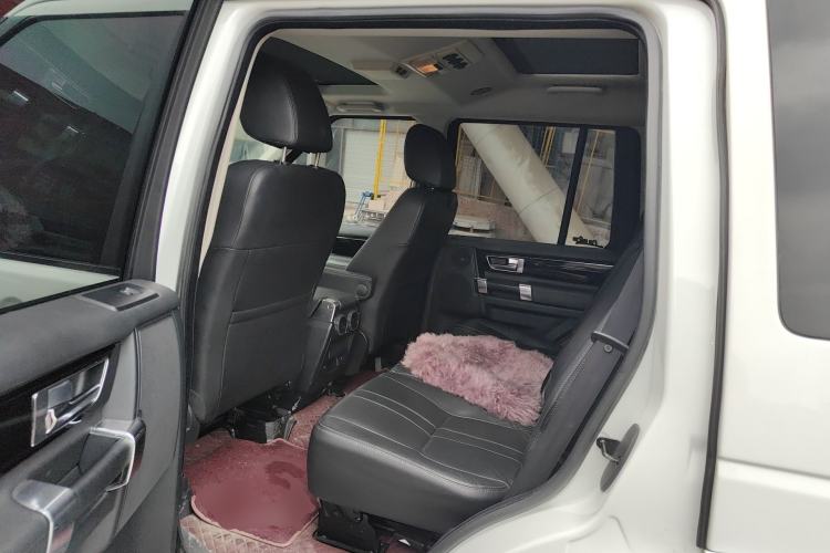 Used Land Rover Discovery 2013 3.0 SDV6 HSE Diesel Edition Left Rear Seat