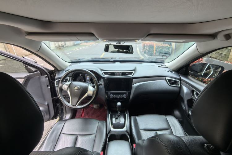 Used Nissan X-Trail 2015 2.0L CVT Comfort MAX Edition 2WD Exterior 8