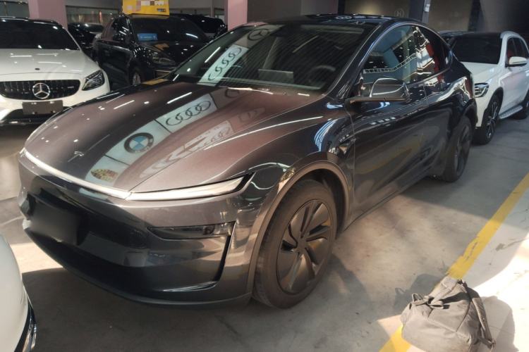 Used Tesla Model Y 2025 Rear-Wheel-Drive Version