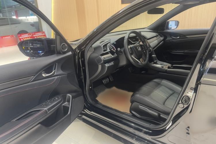 Used Honda Civic 2021 HATCHBACK 220TURBO CVT Trendy Cool Edition