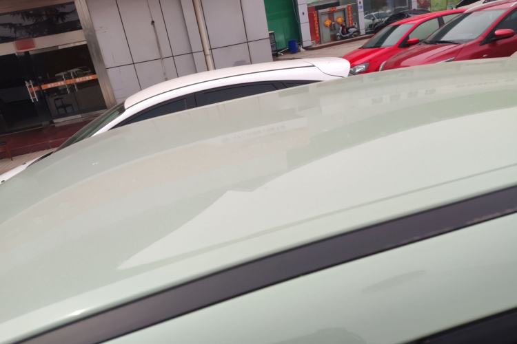 Used ORA Good Cat 2023 401 km Standard Range Luxury Version Lithium Iron Phosphate Roof