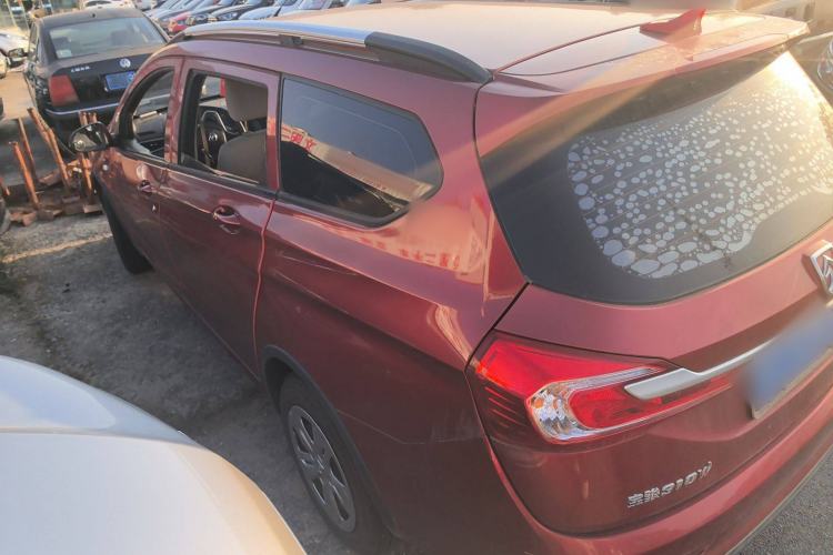 Used Baojun 310W 2017 1.5L Manual Comfort Version China VI Emission Standard
