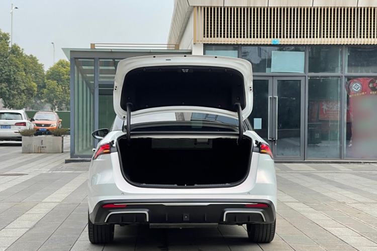 Used Geely Galaxy L6 2023 125km Starship