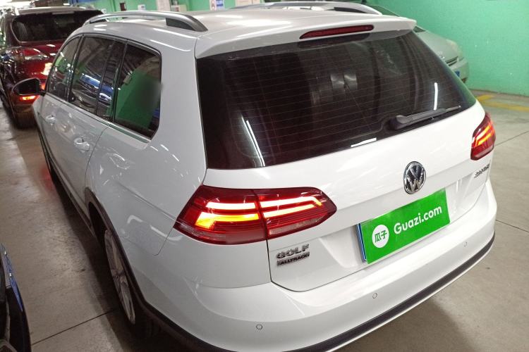 Used Volkswagen Golf 2019 1.8TSI Travel Edition Rear Left 45 Deg