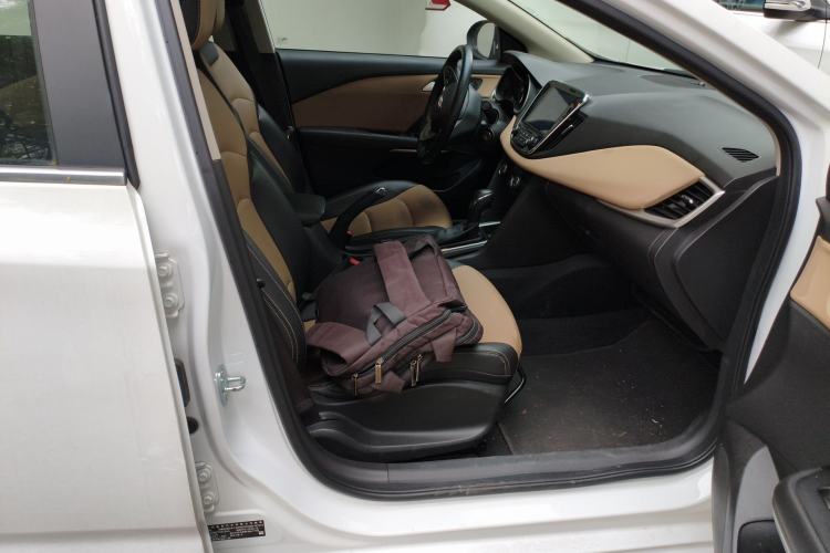 Used Chevrolet Monza 2020 320 Automatic Enjoyment Edition Right Front Seat