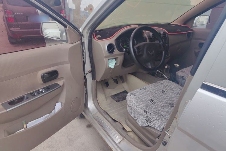 Used Wuling Hongguang 2010 1.4L Base Version
