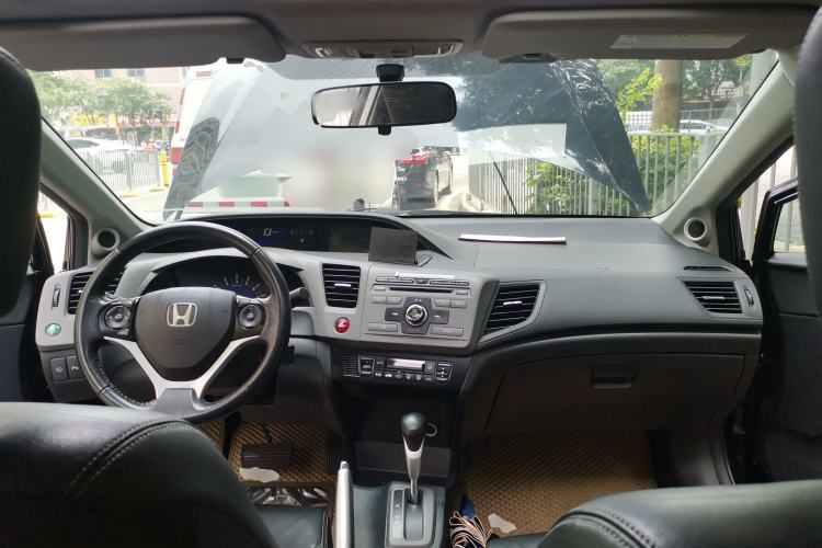 Used Honda Civic 2012 1.8L automatic luxury edition