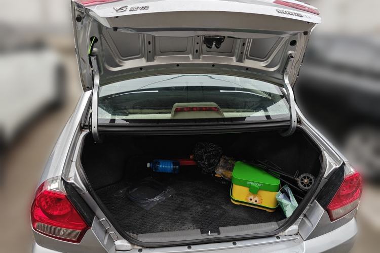 Used Soueast V3 Lingyue 2011 1.5L Manual Happiness Edition Trunk