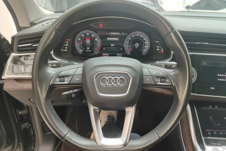 Used Audi Q7 2023 45 TFSI quattro S line Sport model