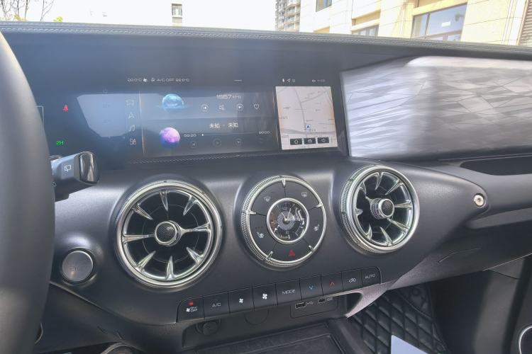 Used Tank 300 2023 Off-Road Edition 2.0T Challenger Interior 10