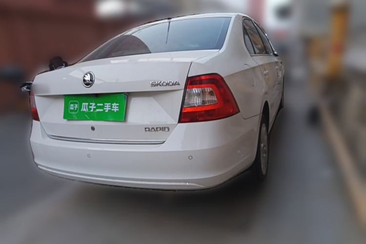 Used Skoda Rapid 2015 1.6L Manual Preferred Model