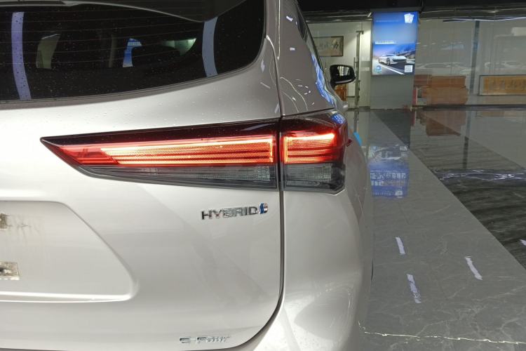 Used Toyota Highlander 2023 2.5L Smart Electric Hybrid Dual-Motor All-Wheel-Drive Luxury 7-Seater Exterior 3