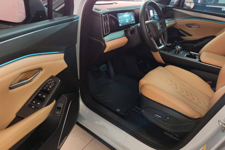 Used BYD Song L DM-i 2024 112 km Beyond Edition Driver Seat