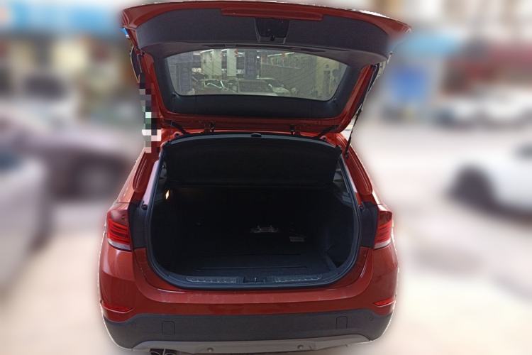 Used BMW X1 2014 sDrive18i Fashion Model Trunk