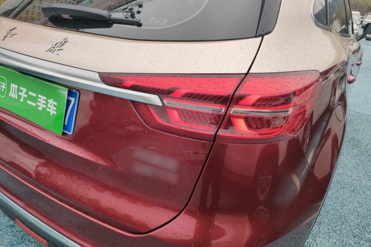 Used Hongqi HS5 2022 Revised Version 2.0T Smart Connect Flagship Edition
