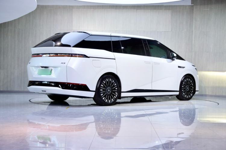 Used XPeng X9 2025 740 Ultra-Long Range Max