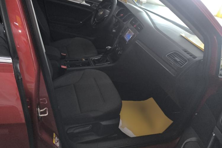 Used Volkswagen Golf 2015 1.6L Automatic Comfort Model
