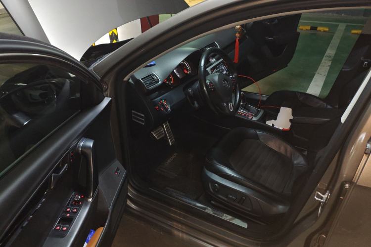 Used Volkswagen Magotan 2015 Revised Version 2.0 TSI Luxury Edition