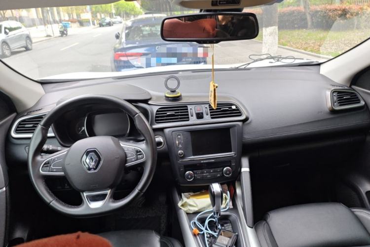 Used Renault Kadjar 2017 2.0L Four-Wheel Drive Premium Edition Interior 2