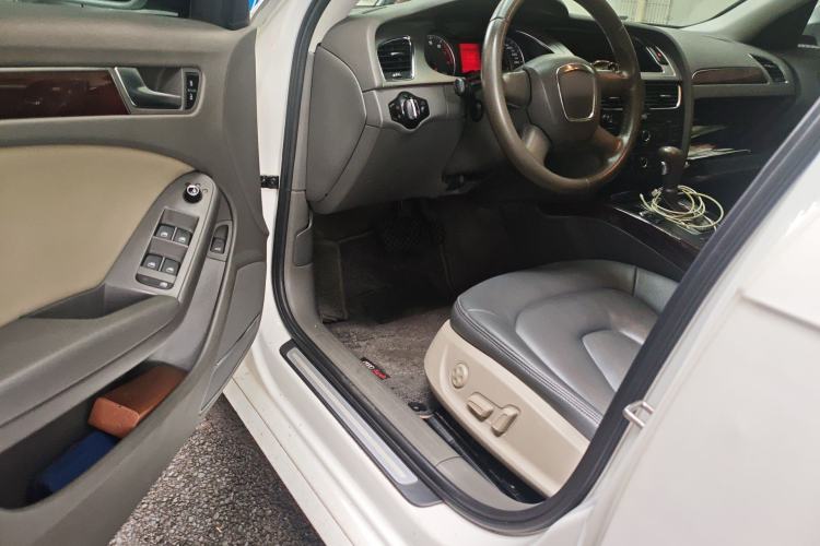 Used Audi A4L 2011 2.0 TFSI Standard Model Driver Seat