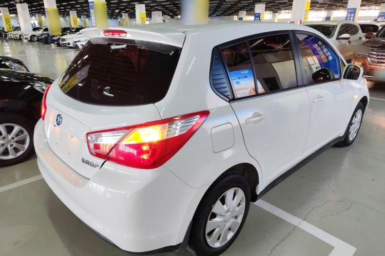 Used Venucia R50 2015 1.6L Manual Fashion Edition Rear Right 45 Deg