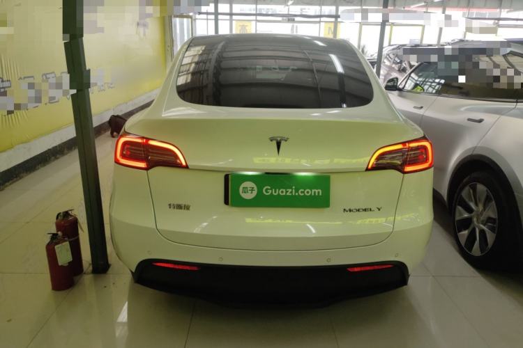 Used Tesla Model Y 2021 Long-Range All-Wheel-Drive Version
