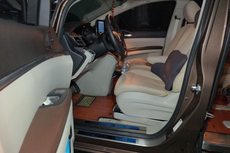 Used Buick GL8 2021 Land Cruiser Executive Class 652T Comfort Model Driver Seat