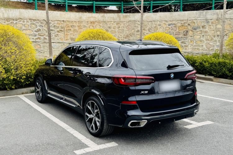 Used BMW X5 2022 xDrive 40Li M Sport Package
