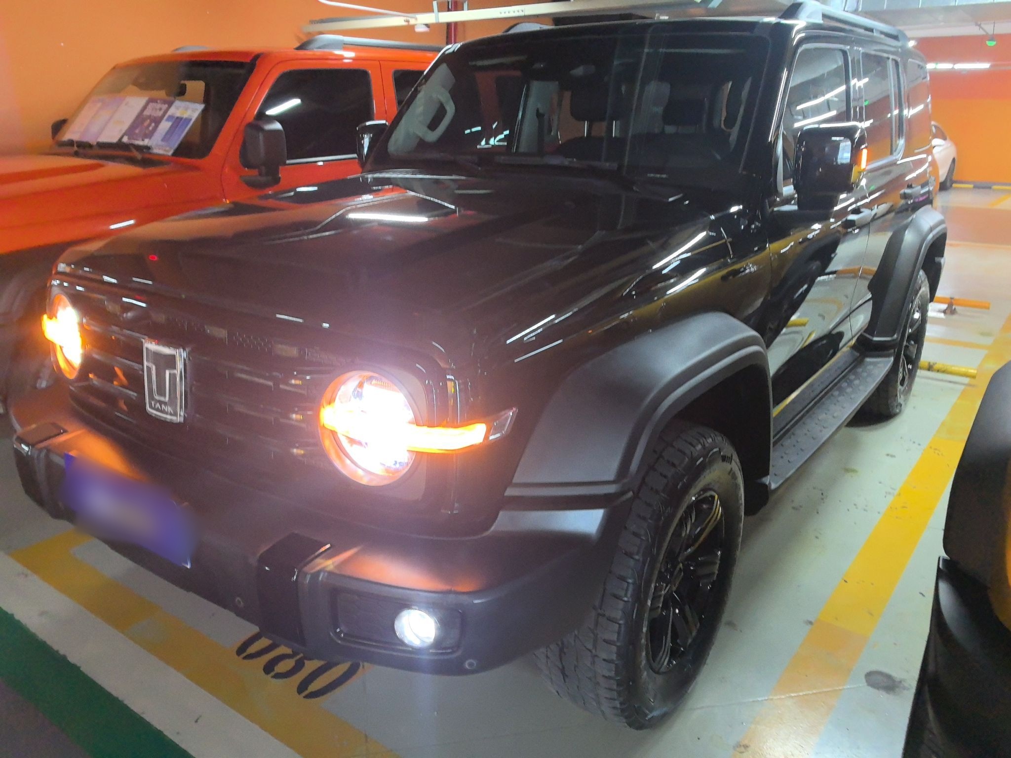 Под передней частью автомобиля