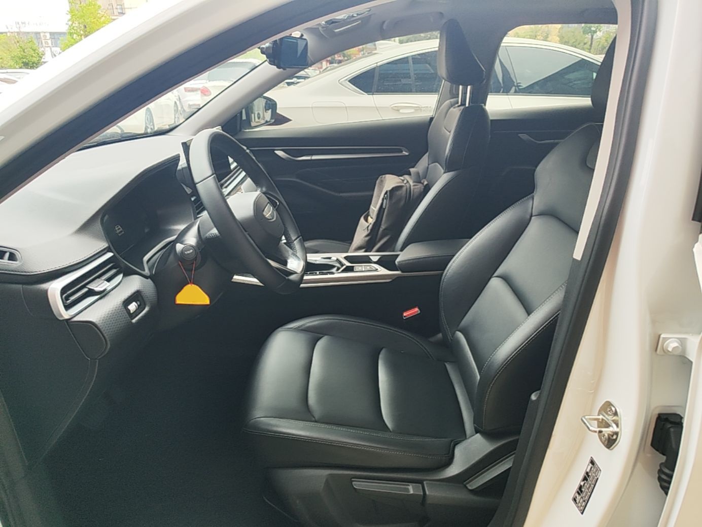 Geely Auto Emgrand 2025 4th Generation 1.5L CVT Luxury Version — снимка 17
