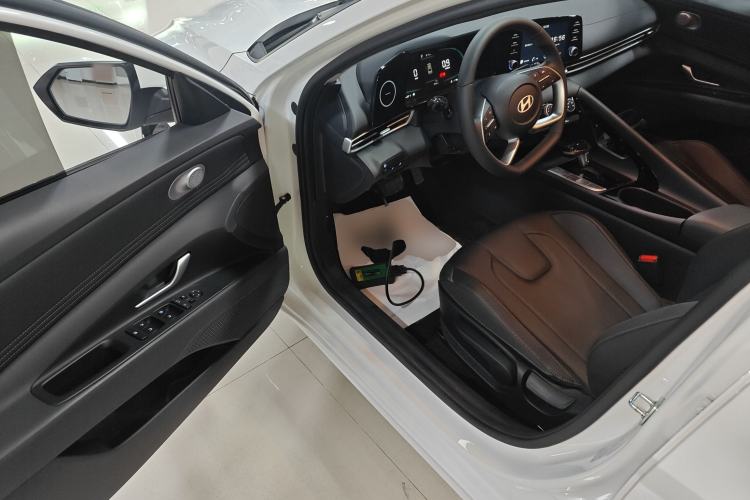 Used Hyundai Elantra 2023 1.5L CVT GLX Elite Edition
