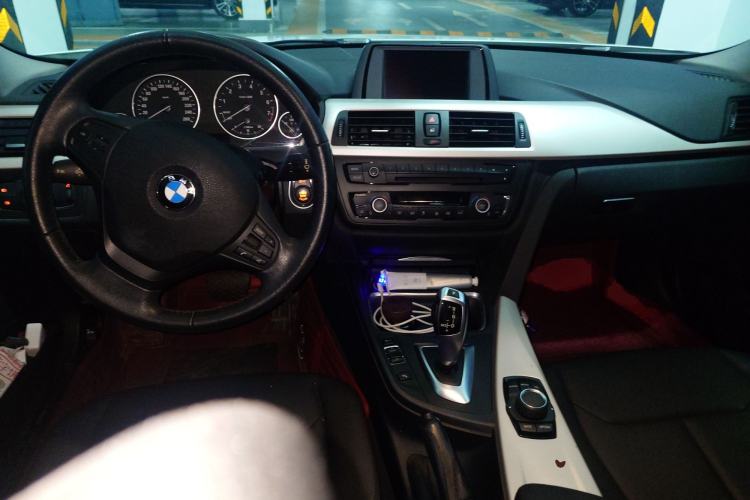 Used BMW 3 Series 2014 320Li Fashion Model
