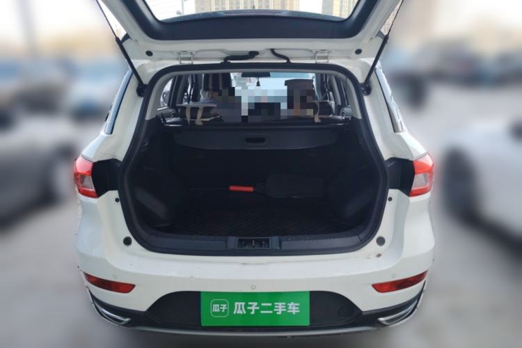 Used GAC Trumpchi GS4 2017 200T Manual Two-Wheel Drive Elite Edition Trunk