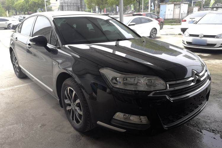 Used Citroen C5 2016 1.8T Automatic Luxury Model Front Right 45 Deg