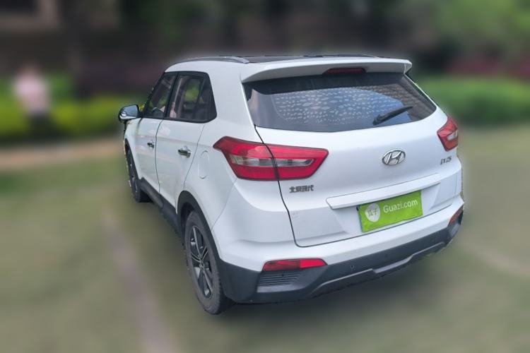 Used Hyundai ix25 2015 1.6L Automatic Two-Wheel-Drive Deluxe DLX Model Rear Left 45 Deg