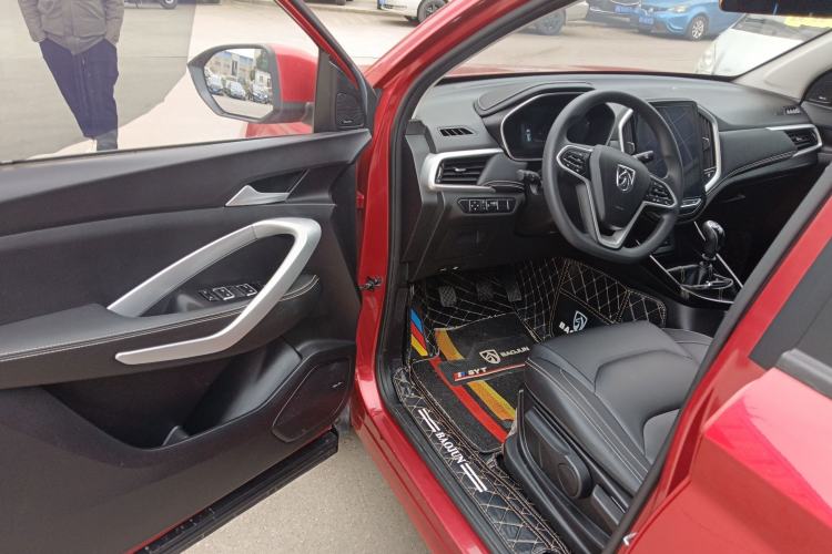 Used Baojun 530 2021 Global Car Anniversary Edition 1.5T Manual Luxury Model 7 Seats Driver Seat