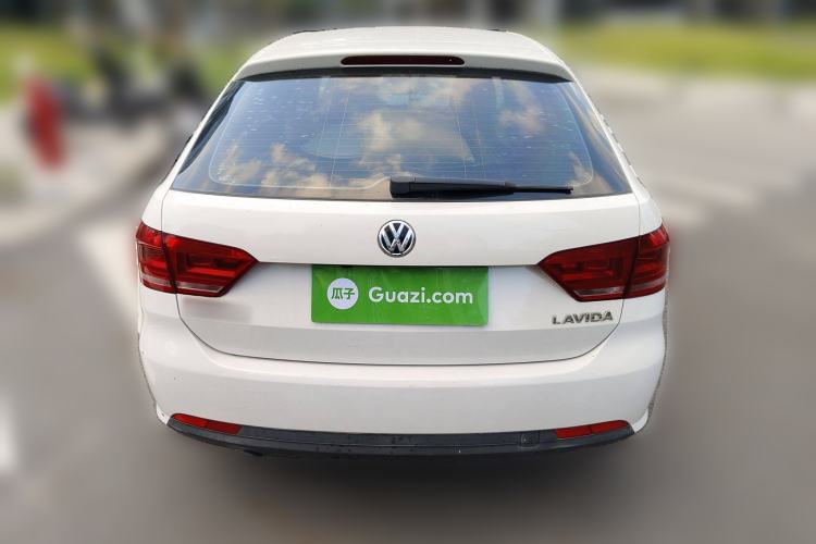 Used Volkswagen Gran Lavida 2013 1.6L Automatic Fashion Model
