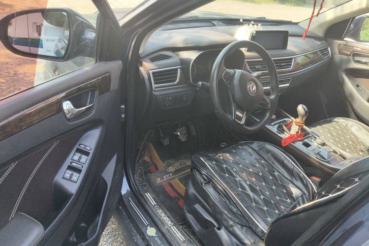 Used Dongfeng Fengon 580 2018 Revised Version 1.5T Manual Luxury Edition
