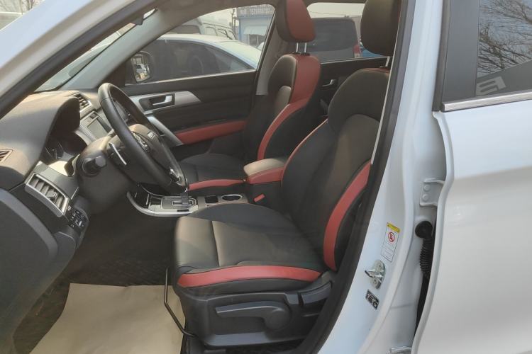 Used Haval H2 2018 Red-Label 1.5T Dual-Clutch Two-Wheel-Drive Luxury Model
