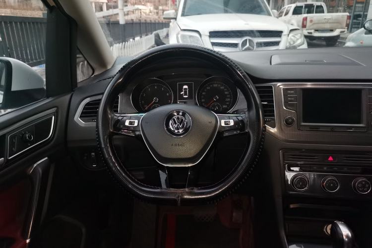 Used Volkswagen Golf Sportsvan 2016 230TSI Automatic Trend Edition Steering Wheel