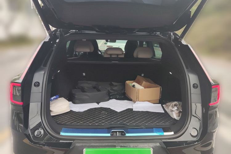 Used Volvo Volvo XC70 Plug-in Hybrid 2026 Model Two-Wheel Drive Long-Range Core