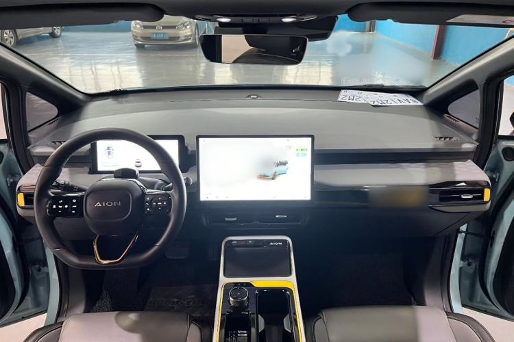 Used AION Y 2022 70 Tech Edition Lithium Iron Phosphate
