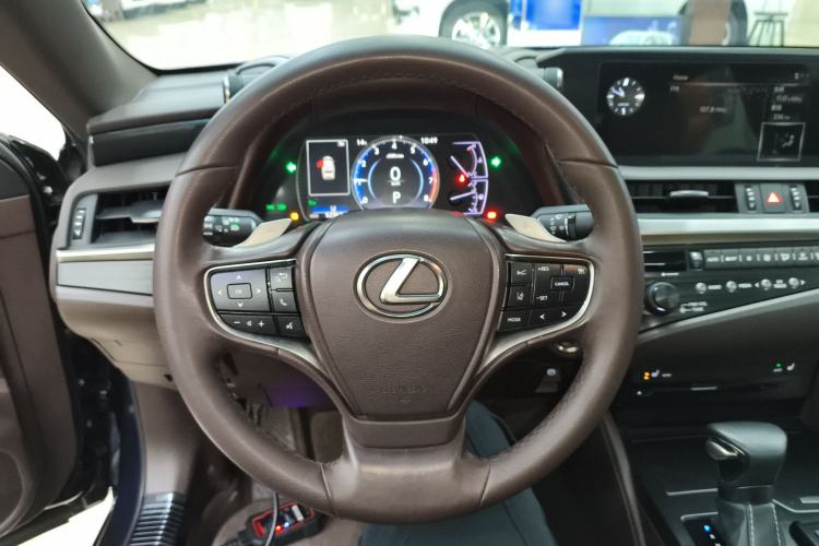 Used Lexus ES 2018 200 Excellence Edition China V Standard
