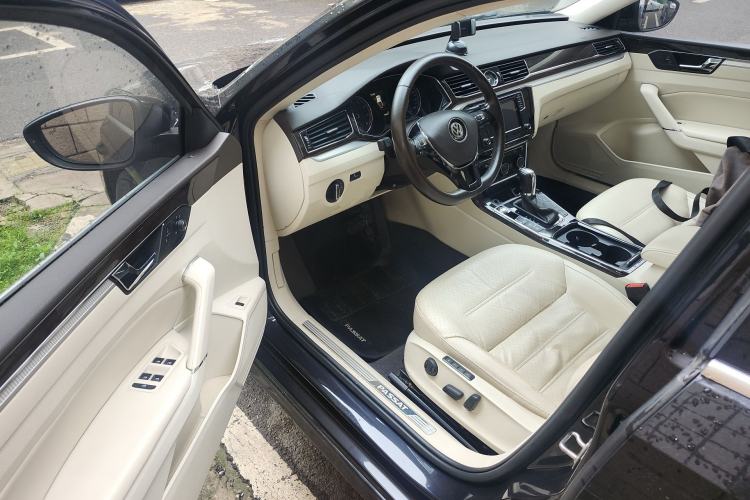 Used Volkswagen Passat 2016 330TSI DSG Prestige Edition Driver Seat