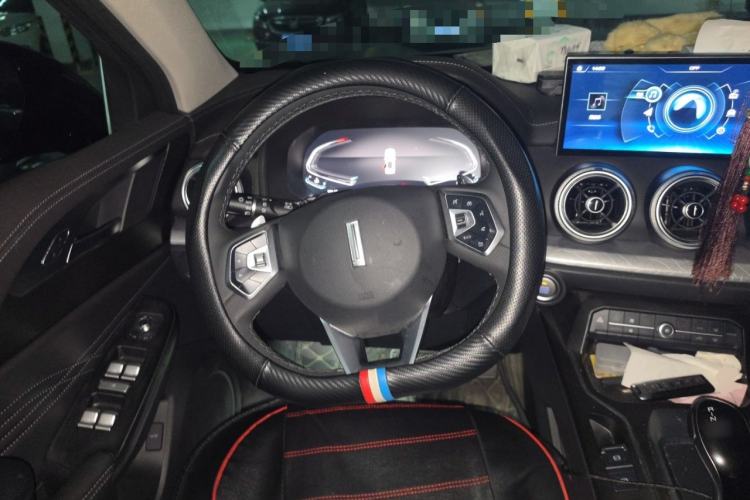 Used Wey VV5 2021 1.5T Two-Wheel Drive Smart Pioneer
