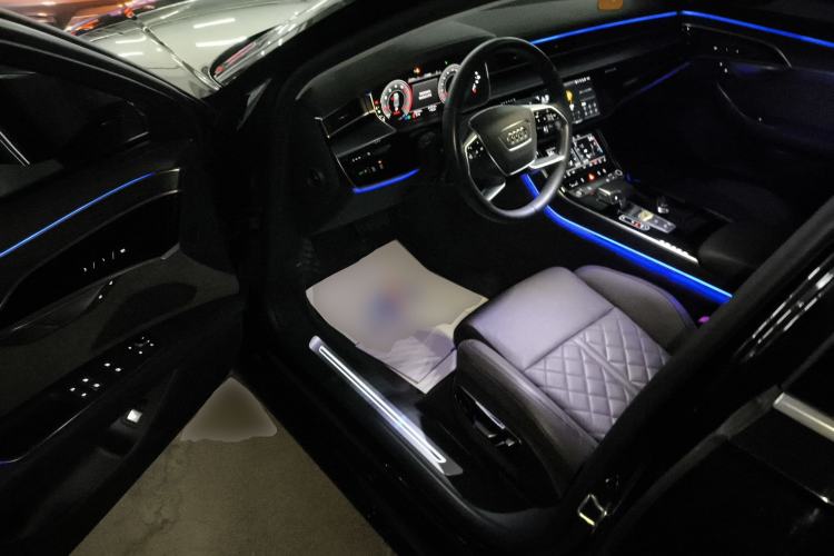 Used Audi A8 2022 A8L 50 TFSI quattro Comfort Edition Collector's Model Interior 3