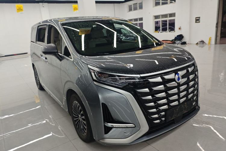 Used Denza D9 2022 DM-i 1040 Prestige Model